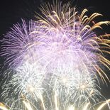 日本一の花火師、光と音で魅了　佐野の夜空に大輪「夏とは違った美しさ」