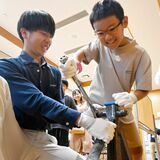 出前授業で工場の魅力学んで体験して　宇都宮の出張型オープンファクトリーに親子60人