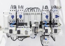 ロックウェル･オートメーション、新開発のモータ制御および電源接続機能でEtherNet/IP In-Cabinetソリューションを拡張
