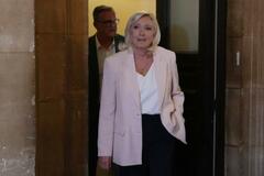 仏極右ルペン前党首が出馬表明