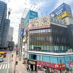 JR宇都宮駅西口の人気餃子店が閉店へ 再開発で景色が一変? 店舗移転先、“あの石像”の今後も判明