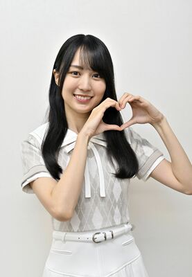 乃木坂４６の３９枚目シングルで、センターを務める賀喜遥香
