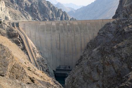 　イランの首都テヘランに水を供給するダム＝７月（ゲッティ＝共同）