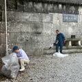 古里の先人しのぶ 沖縄栃木県人会、「栃木の塔」で清掃活動 23日の慰霊の日控え