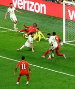 スペインが２回戦へ