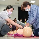 心肺蘇生、手順をアドバイス　鹿沼で救命措置学ぶ講習会