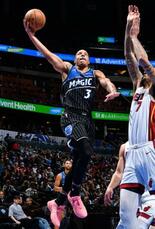 マジック、ニックスが4強