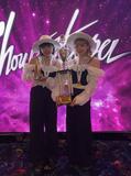 米ダンス大会で１位