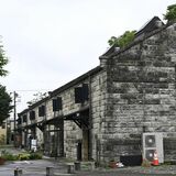 鹿沼市文化活動交流館石蔵（旧帝国繊維石蔵）　国登録・大正時代　製麻大手の元工場倉庫　内部に柱のない大空間