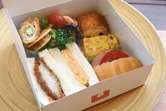 ベーカリーのランチＢＯＸ