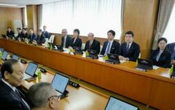 【夕刊】自維、定数削減法案を提出