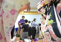 成人式に向け着付け練習会　宇都宮