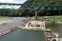 大瀬観光やな 2年ぶりに架かる　茂木