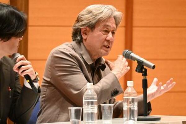 　立命館大での講演に臨んだチェ・ミンシク＝４月、京都市