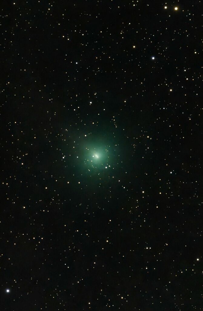 スワン彗星=23日午後8時3分、長原さん撮影