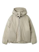 アパレルとコラボのコート