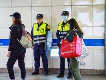 台湾、社会不安拡大を警戒