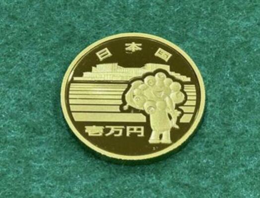 　「製造貨幣大試験」で計測された「ミャクミャク」デザインの１万円金貨幣