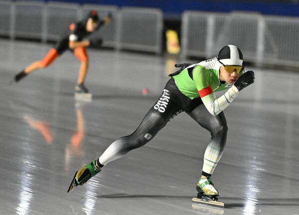 高校総体男子１５００メートルで力走する宇賀神（日光明峰）＝日光霧降スケートセンター