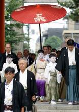 祇園祭幕開け、無事祈る