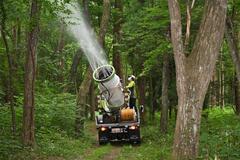 アカマツ林の保全へ薬剤散布
