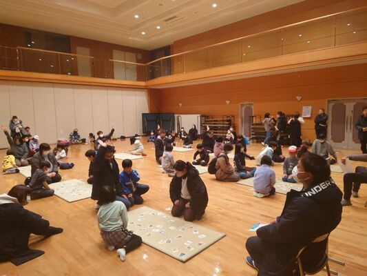 毎年１月に開かれる塩原かるたの大会（君島さん提供）