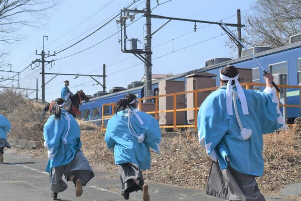 ＳＬ大樹を追いかける新選組ら