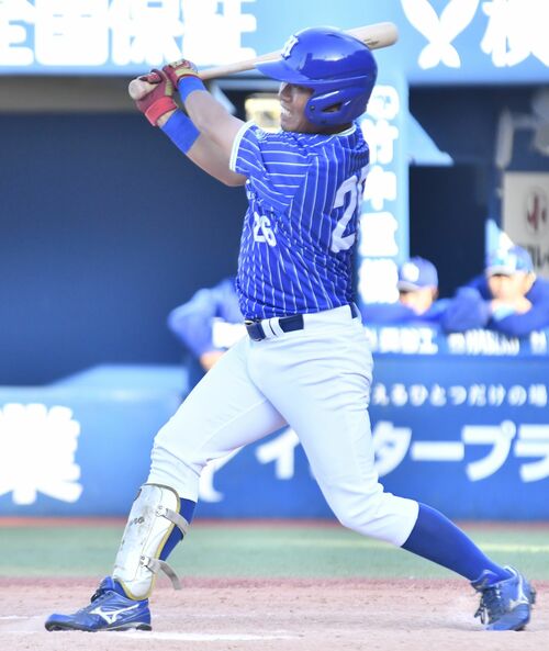９回、土壇場で同点適時打を放った白鴎大の代打・杉山