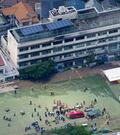 小学校で火災、３人救助
