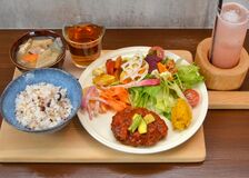 【グルメ探訪】こだわり詰まる優しい味　週替わりランチ　カフェ シナフォン（足利）