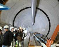 巴波川地下トンネルを“体感”