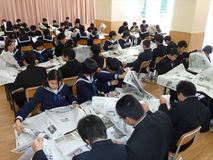 新聞の工夫学ぶ／那須烏山市烏山中
