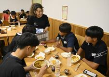 腹ぺこ部員おもてなし