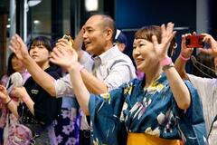 盆踊りの輪、東日本大震災の被災地つなぐ