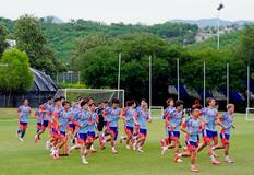 W杯代表、久保らミニゲーム調整