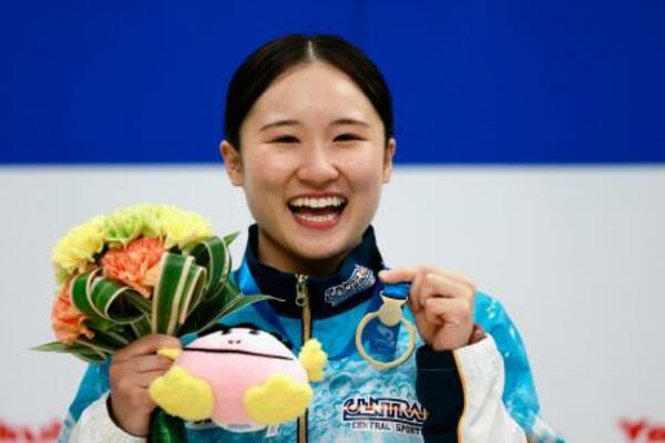 　女子高飛び込みで優勝した金戸凜＝東京アクアティクスセンター