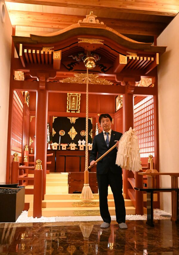 蚕豆神社と創建者の竹村院長