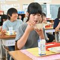 見た目は大根? 上三川町内の学校給食に「ふくべのスープ」 郷土の食材に舌鼓