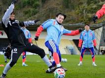 日本代表、一部非公開で練習