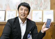 スマホ１日２時間？「なぜ役所が決める」「憲法違反では」批判７割の条例案、市長の意図は