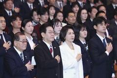 「未来共に開く」日韓関係で李氏