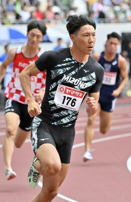 男子４００メートルと１６００メートルリレーに出場する佐藤風＝国立競技場、７月の日本選手権から