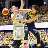 観客熱狂のキャリアハイ　比江島大爆発32得点　ブレックス、滋賀に連勝