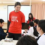 「一歩踏み出す勇気を」　元バスケ日本代表２人が授業　宇都宮・城山中１年…