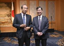 ノーベル賞２氏 受賞後初の対面