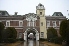 市役所隣で本格ワイン