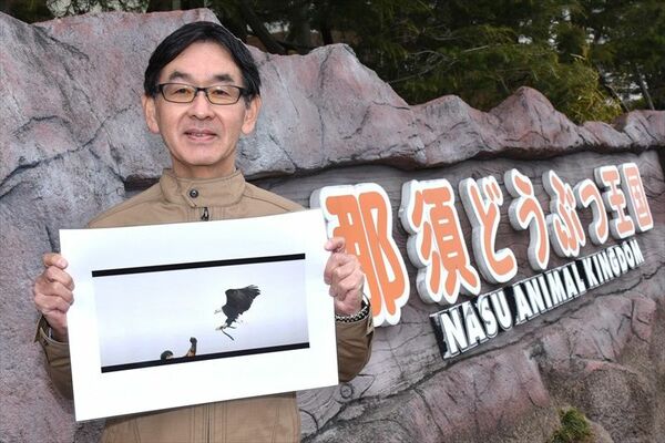 受賞を喜ぶ鈴木副社長
