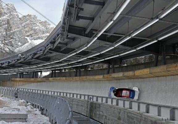 　コルティナダンペッツォで行われたボブスレーのミラノ・コルティナ冬季五輪テスト大会＝２０２５年１１月（共同）