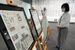 戦争体験談を伝える下野新聞など４地方紙の紙面展示＝２日午前、横浜市