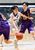 白鴎足利－宇中女・宇中央女子決勝リーグ　第４クオーター５分、白鴎足利の星野がドライブで仕掛ける